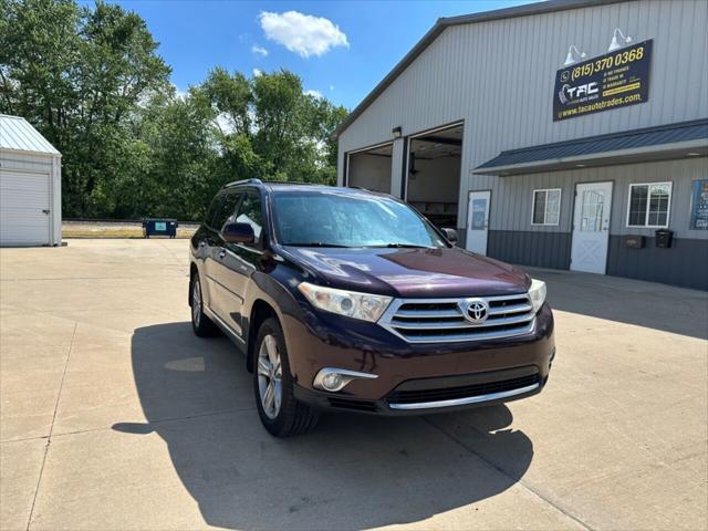 used 2013 Toyota Highlander car, priced at $13,999