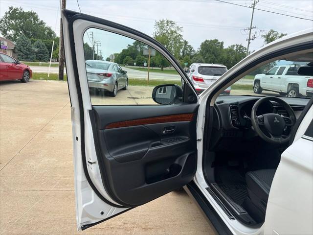 used 2015 Mitsubishi Outlander car, priced at $12,999