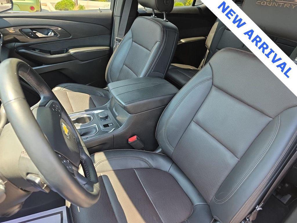 used 2023 Chevrolet Traverse car, priced at $30,500