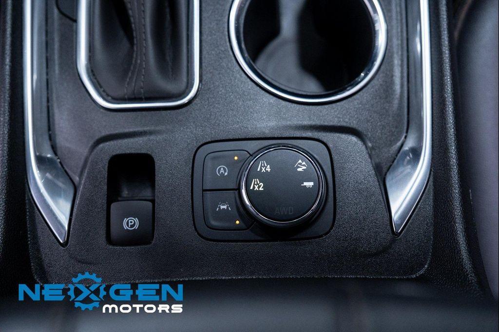 used 2023 Chevrolet Traverse car, priced at $29,500