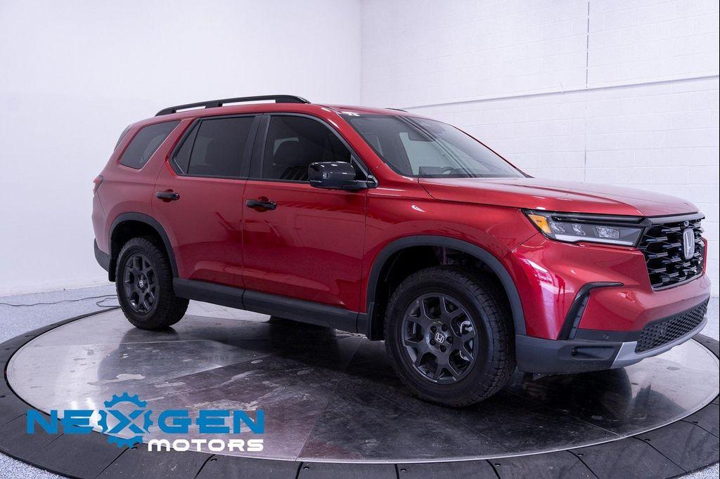 used 2025 Honda Pilot car, priced at $36,000