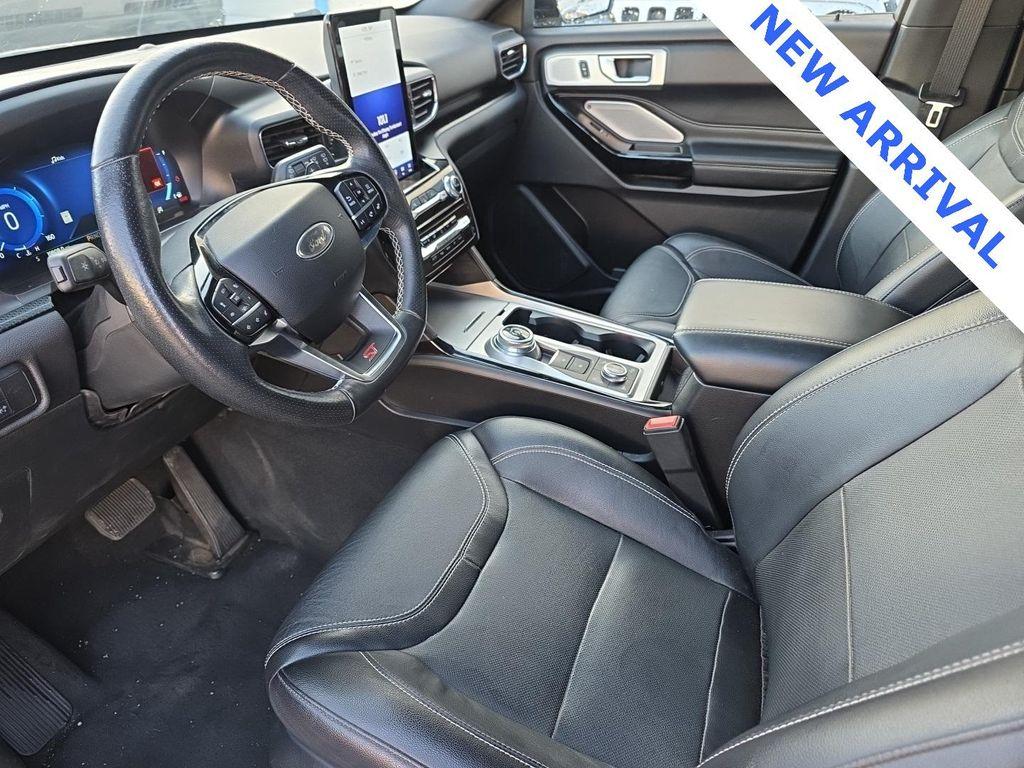used 2022 Ford Explorer car, priced at $33,000