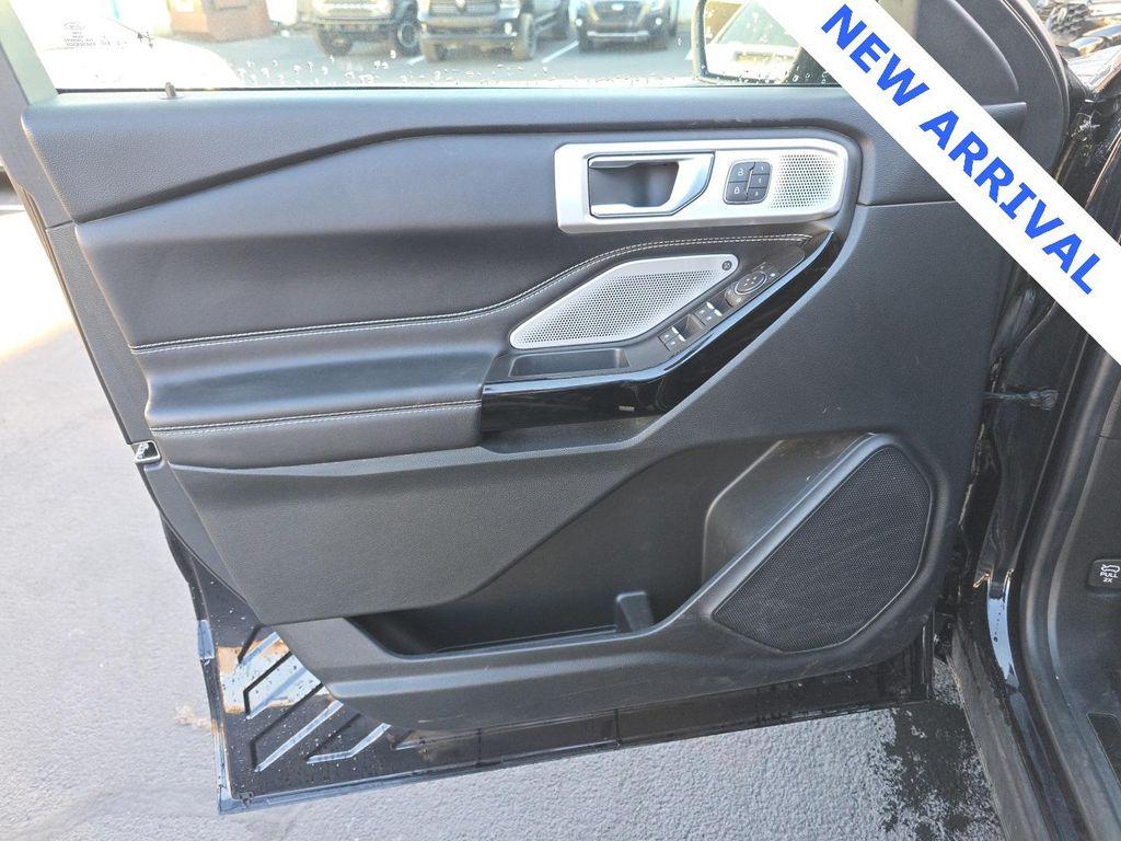 used 2022 Ford Explorer car, priced at $33,000