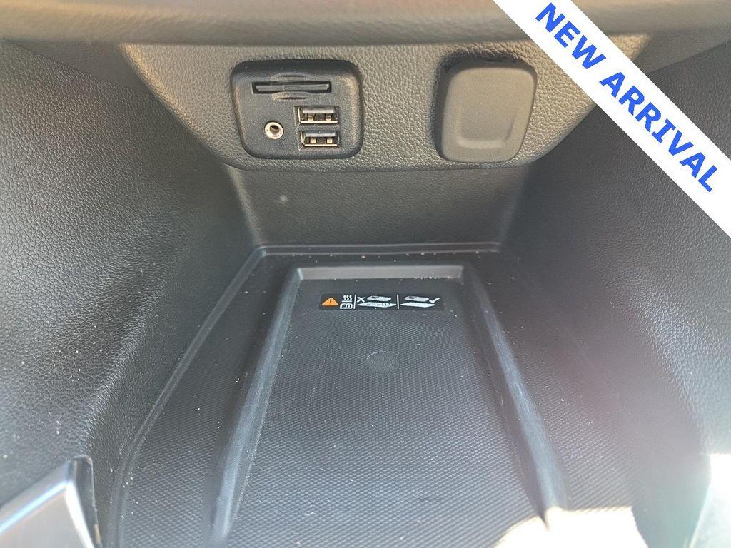 used 2023 Chevrolet Traverse car, priced at $29,000