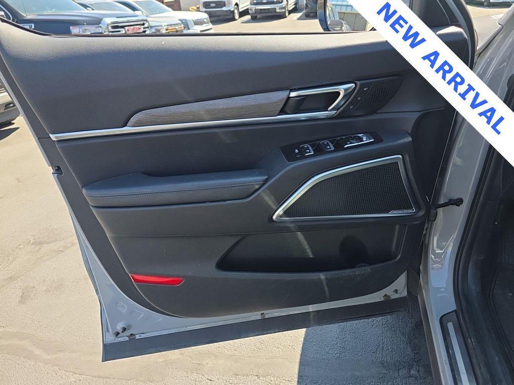 used 2022 Kia Telluride car, priced at $28,000