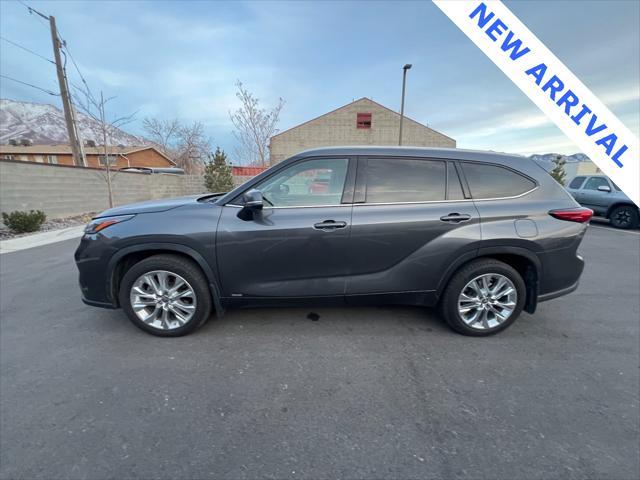 used 2023 Toyota Highlander Hybrid car, priced at $35,500