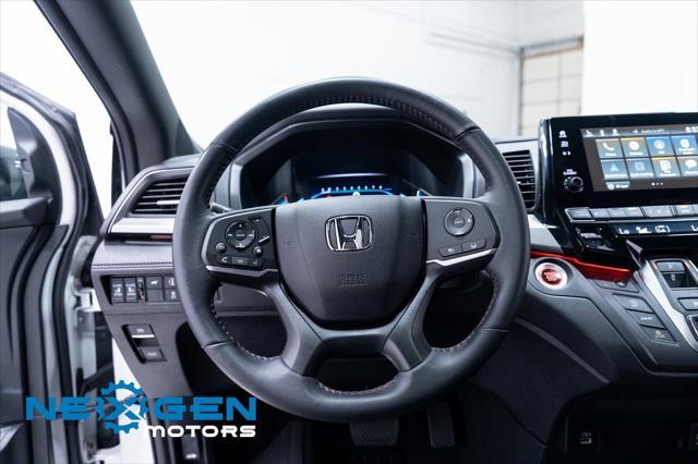 used 2023 Honda Odyssey car, priced at $27,000