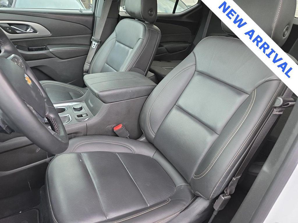 used 2023 Chevrolet Traverse car, priced at $25,500