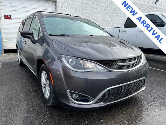 used 2017 Chrysler Pacifica car, priced at $11,000