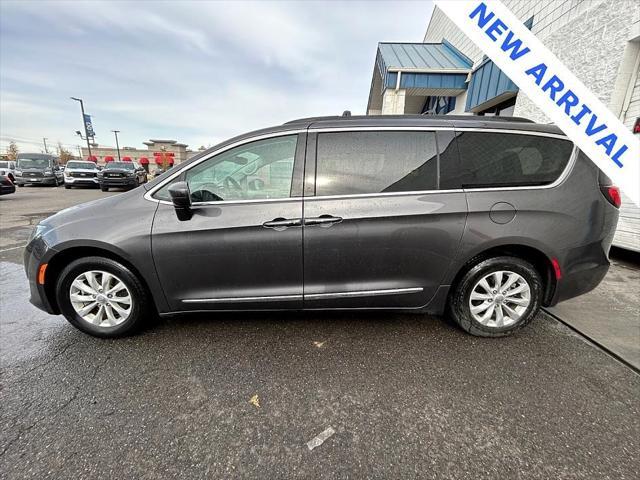 used 2017 Chrysler Pacifica car, priced at $11,000