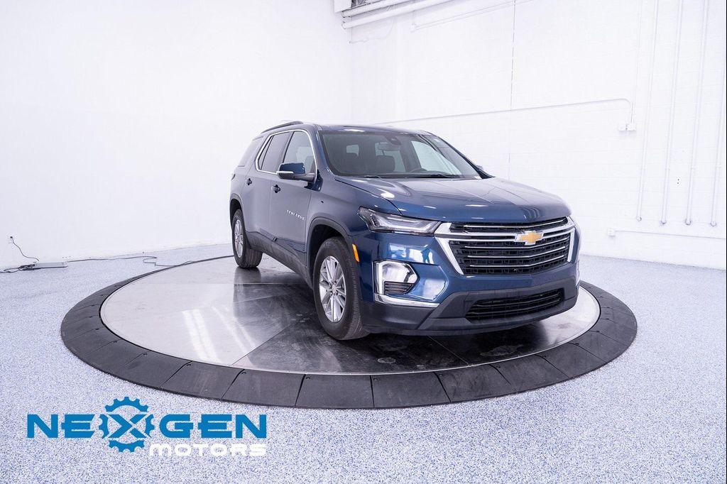 used 2023 Chevrolet Traverse car, priced at $28,000