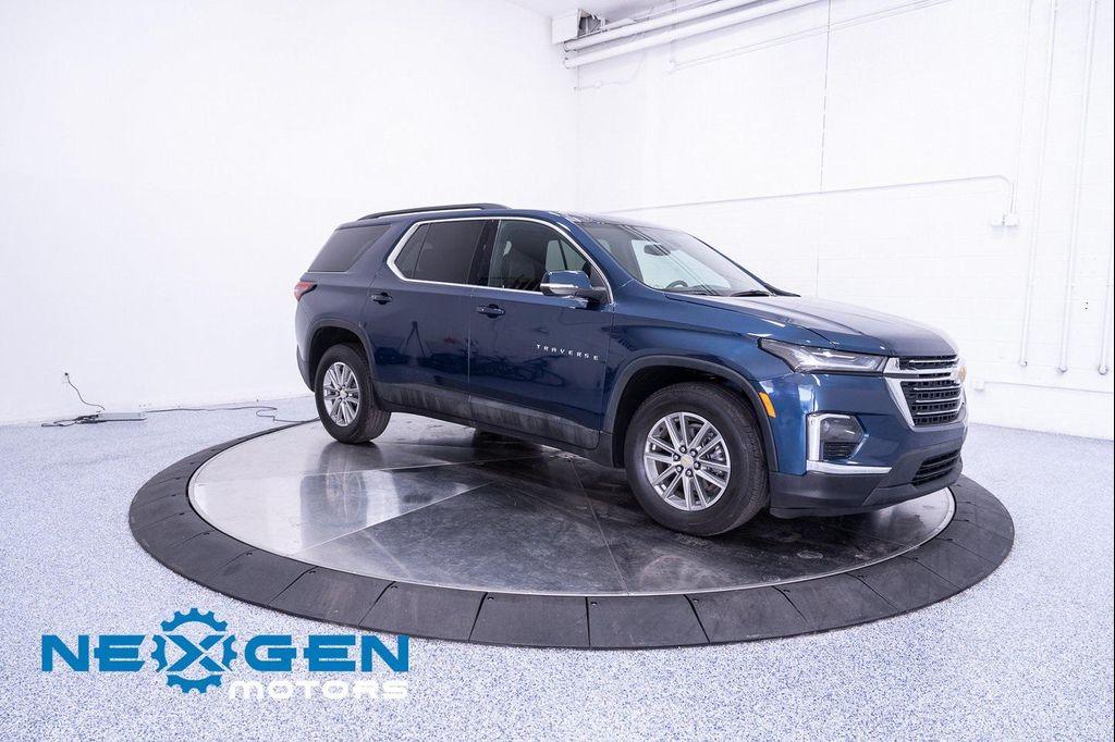 used 2023 Chevrolet Traverse car, priced at $28,000