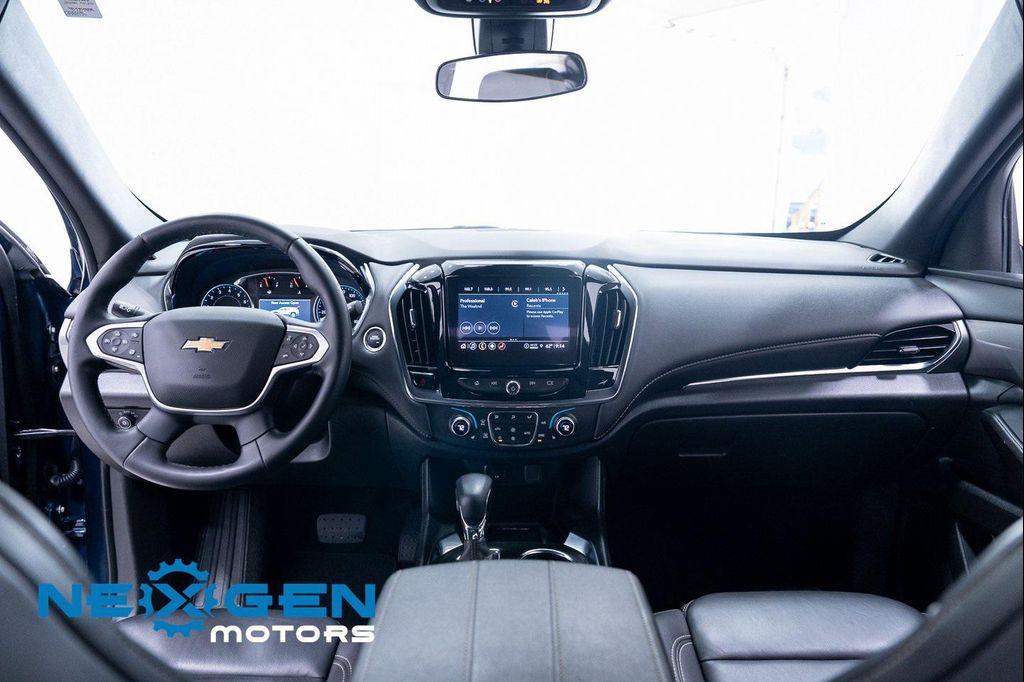used 2023 Chevrolet Traverse car, priced at $28,000