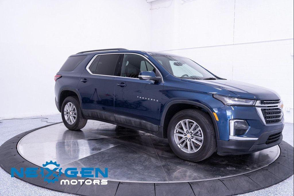 used 2023 Chevrolet Traverse car, priced at $28,000