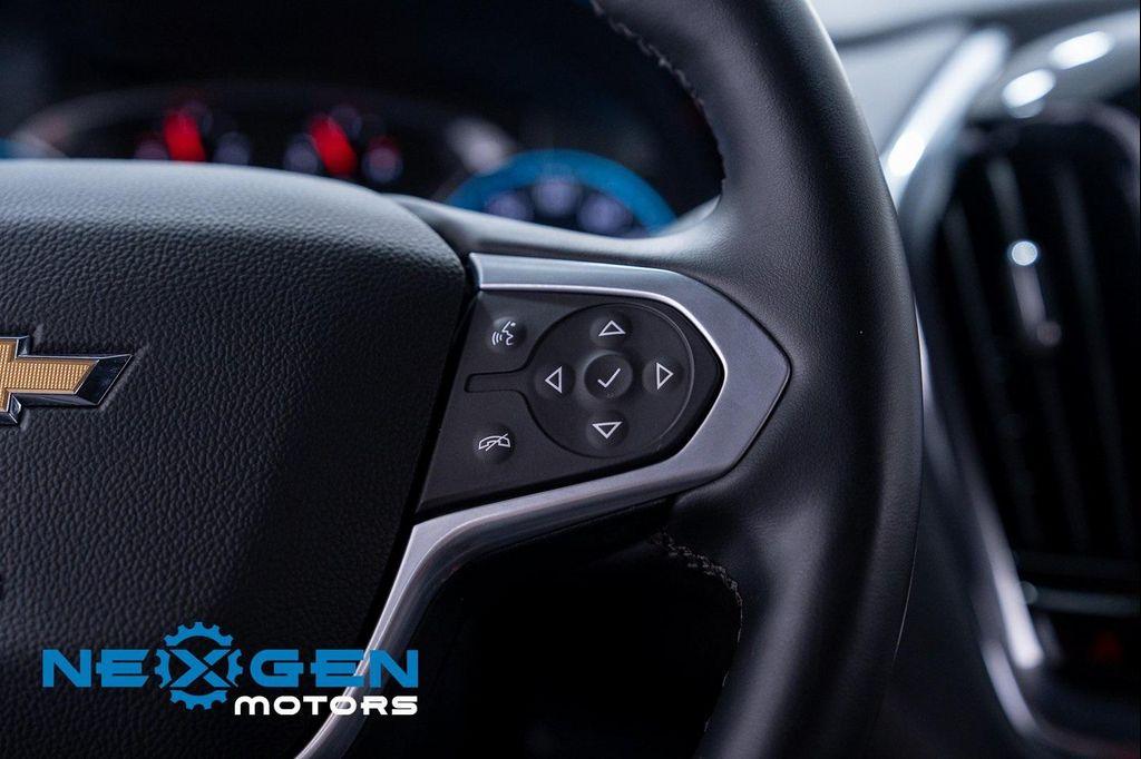 used 2023 Chevrolet Traverse car, priced at $28,000