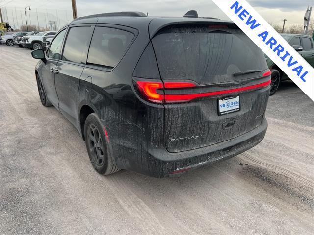 used 2021 Chrysler Pacifica Hybrid car, priced at $30,000