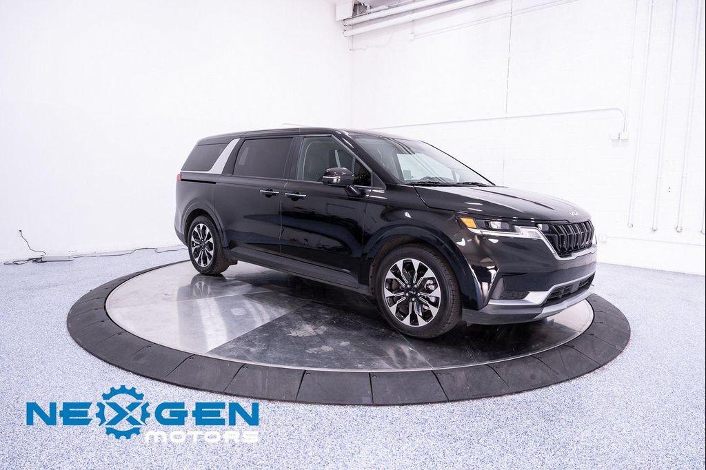 used 2024 Kia Carnival car, priced at $30,500