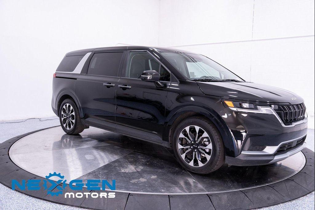 used 2024 Kia Carnival car, priced at $30,500