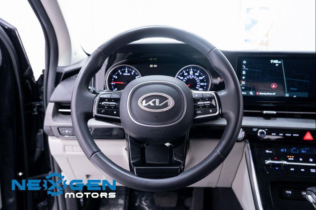 used 2024 Kia Carnival car, priced at $30,500