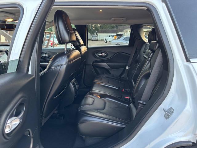 used 2019 Jeep Cherokee car, priced at $12,995