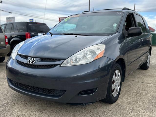 used 2007 Toyota Sienna car, priced at $5,995