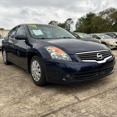 used 2009 Nissan Altima car, priced at $6,995