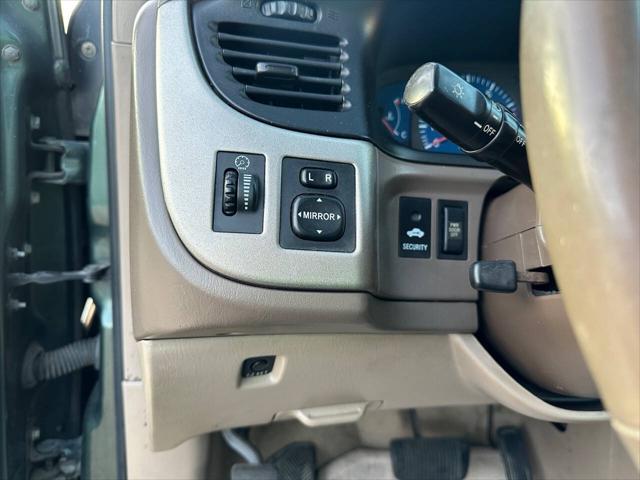used 2001 Toyota Sienna car, priced at $2,995