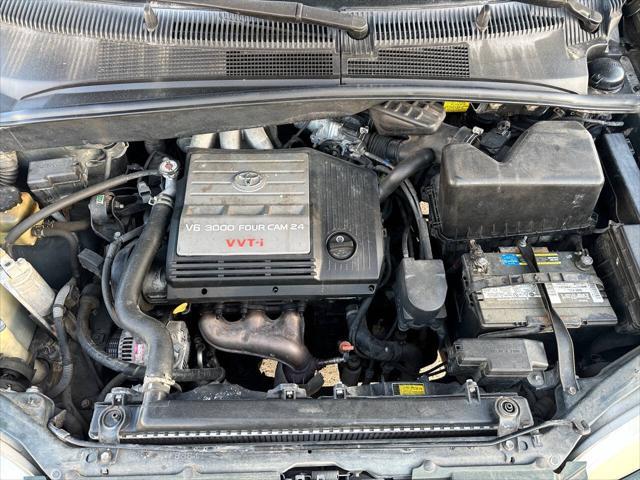 used 2001 Toyota Sienna car, priced at $2,995