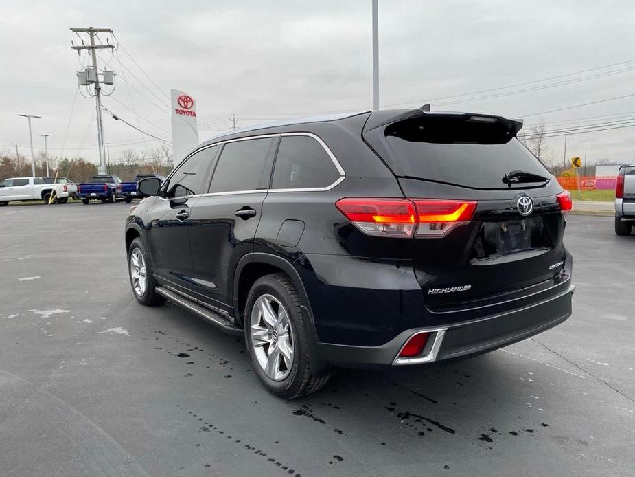 used 2018 Toyota Highlander car, priced at $27,984