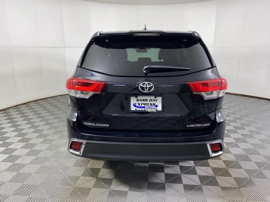 used 2018 Toyota Highlander car, priced at $27,984