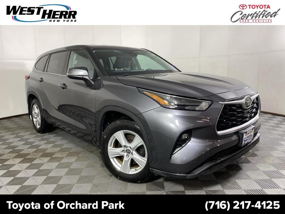 used 2022 Toyota Highlander car, priced at $30,752