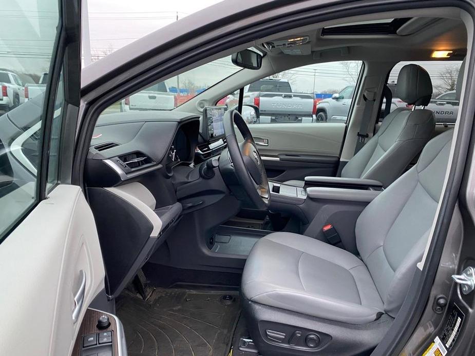 used 2024 Toyota Sienna car, priced at $48,910