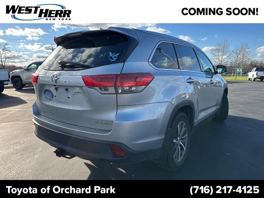 used 2019 Toyota Highlander car, priced at $24,901