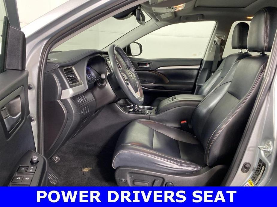 used 2019 Toyota Highlander car, priced at $23,901