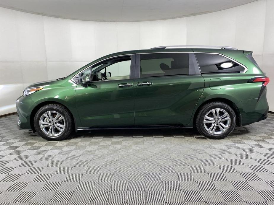 used 2022 Toyota Sienna car, priced at $51,322