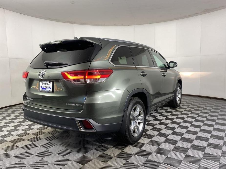 used 2019 Toyota Highlander car, priced at $33,437