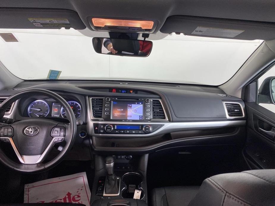 used 2018 Toyota Highlander car, priced at $25,984