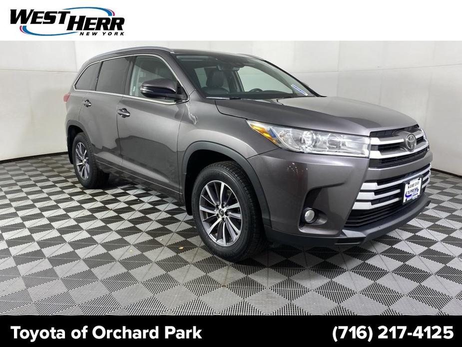 used 2018 Toyota Highlander car, priced at $25,984