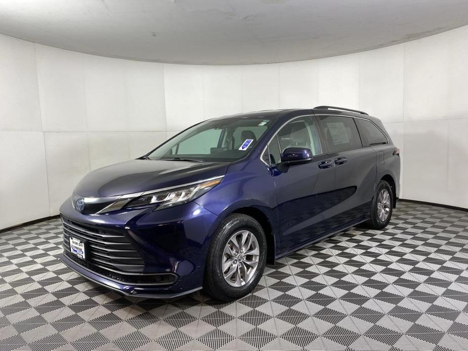 used 2022 Toyota Sienna car, priced at $38,935