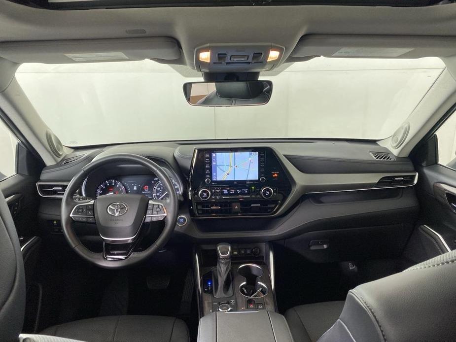 used 2021 Toyota Highlander car, priced at $40,906