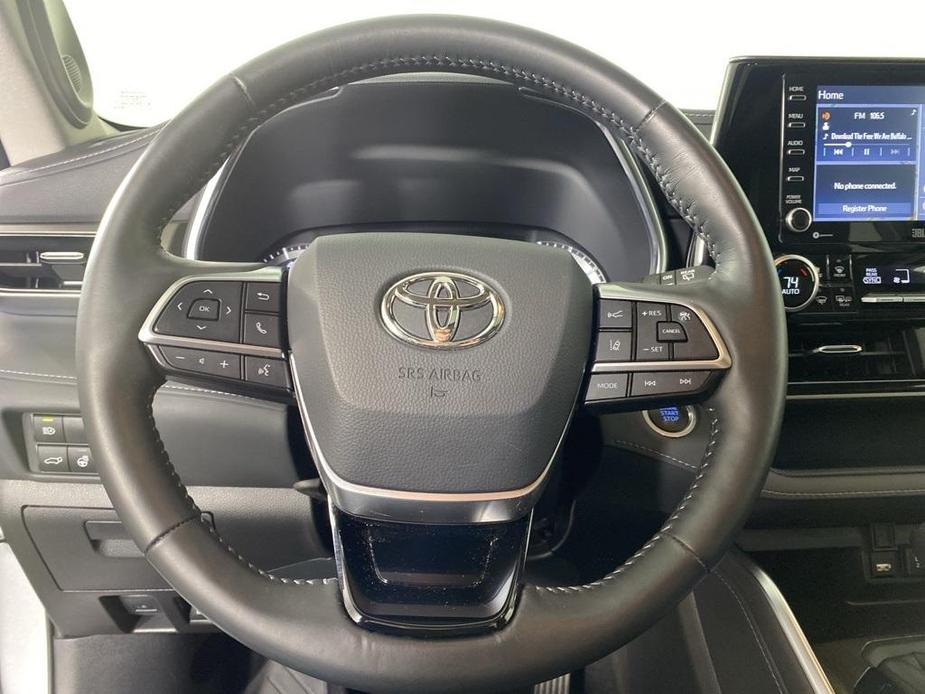 used 2021 Toyota Highlander car, priced at $40,906