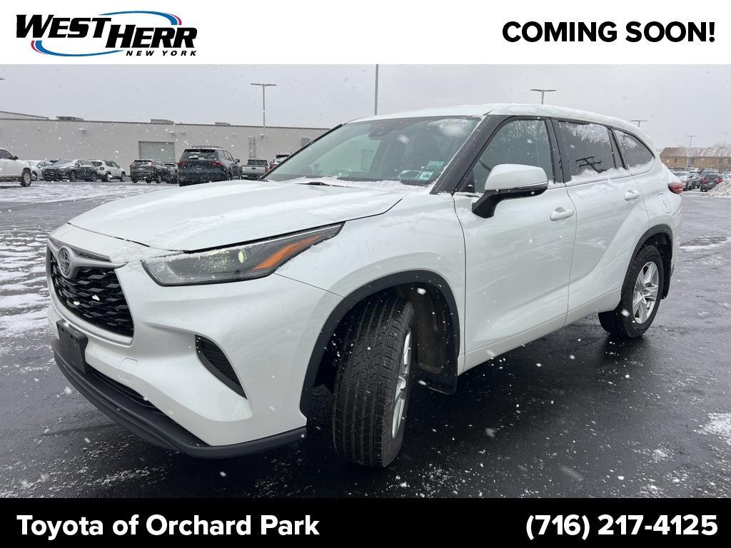 used 2022 Toyota Highlander car, priced at $32,530