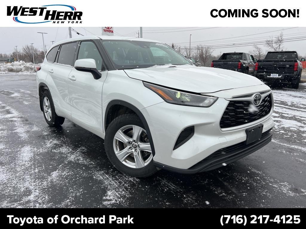 used 2022 Toyota Highlander car, priced at $32,530