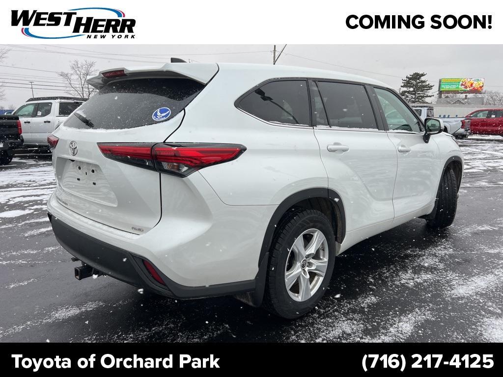 used 2022 Toyota Highlander car, priced at $32,530