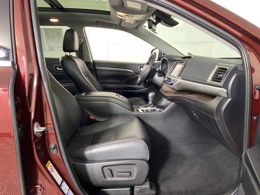 used 2019 Toyota Highlander car, priced at $32,535