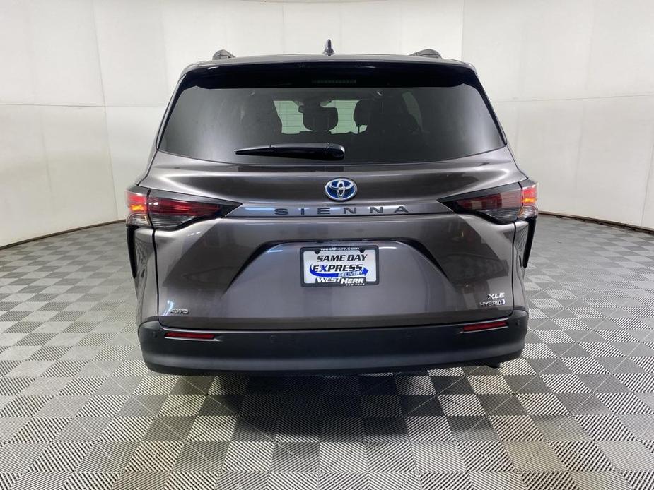 used 2024 Toyota Sienna car, priced at $45,657