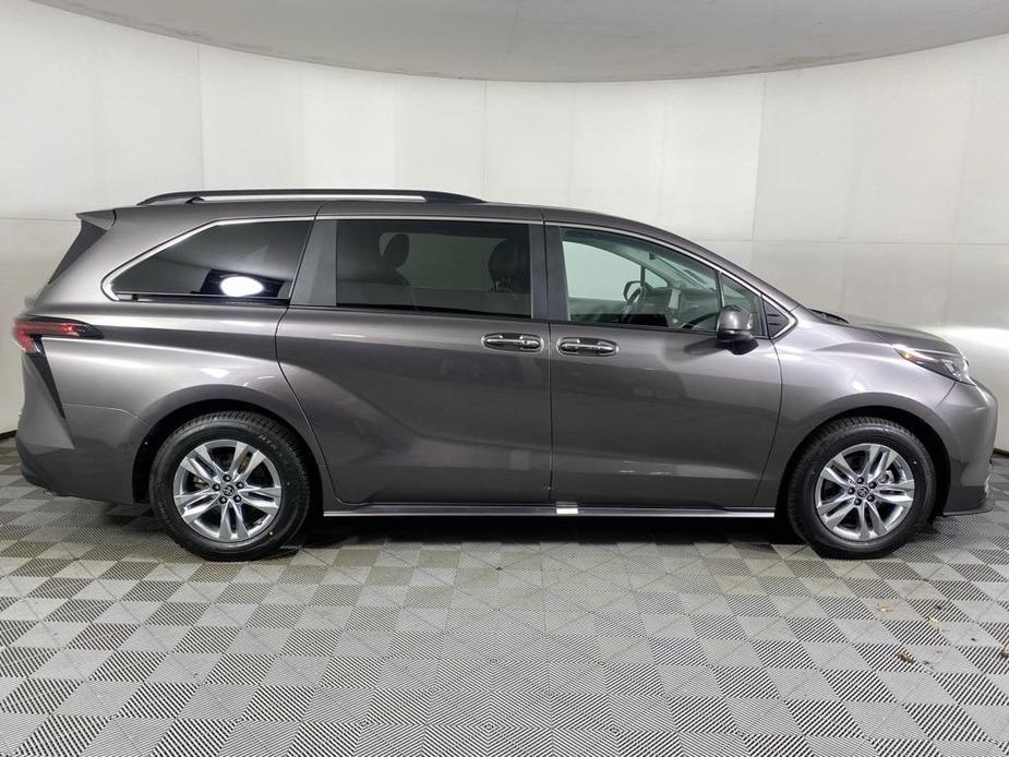 used 2024 Toyota Sienna car, priced at $45,657