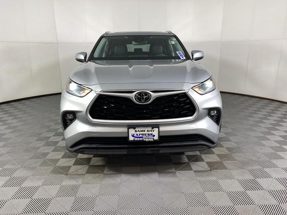 used 2021 Toyota Highlander car, priced at $33,464