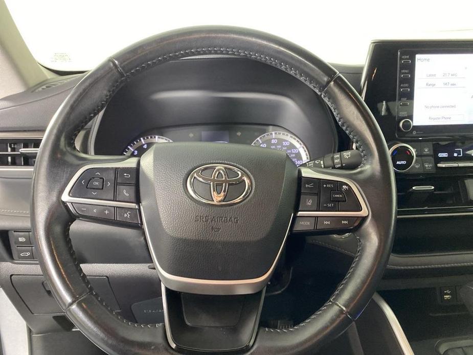 used 2022 Toyota Highlander car, priced at $30,963