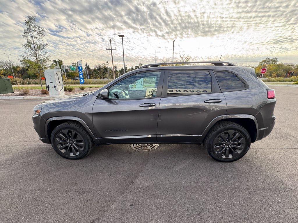 used 2019 Jeep Cherokee car, priced at $15,495